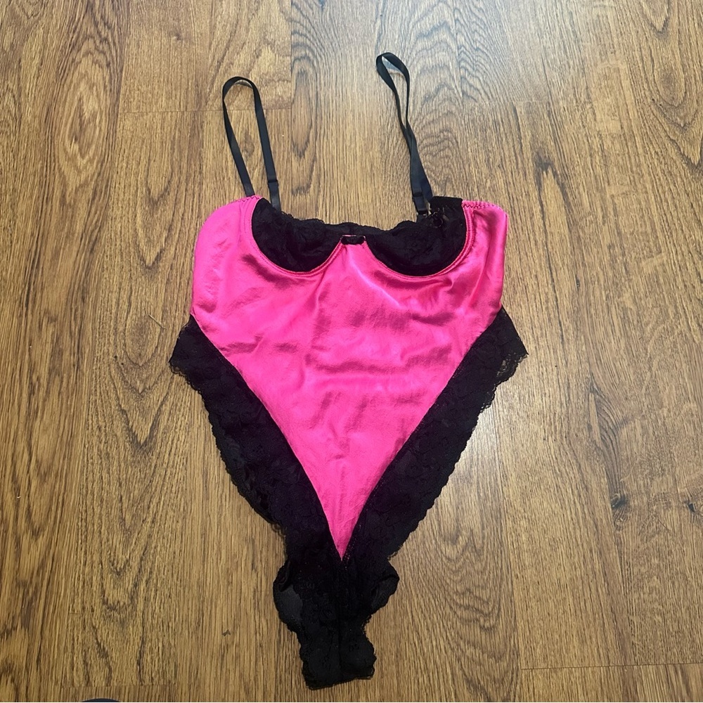 Madelon Louden Pink Black Lace Bodysuit high cut Vintage lingerie size Medium